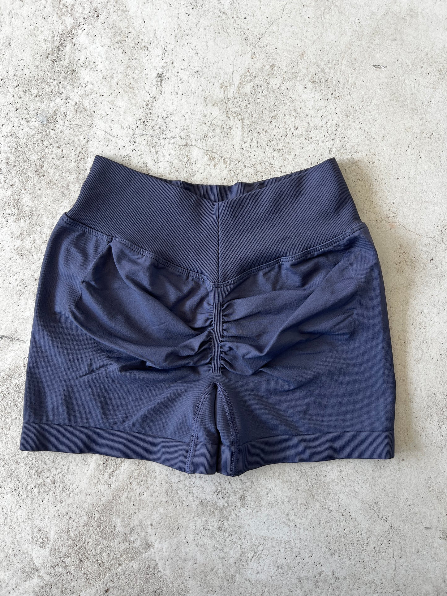 Short V back