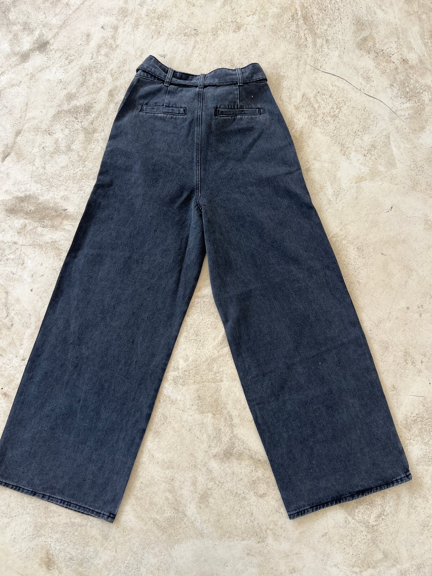 Jeans shiny