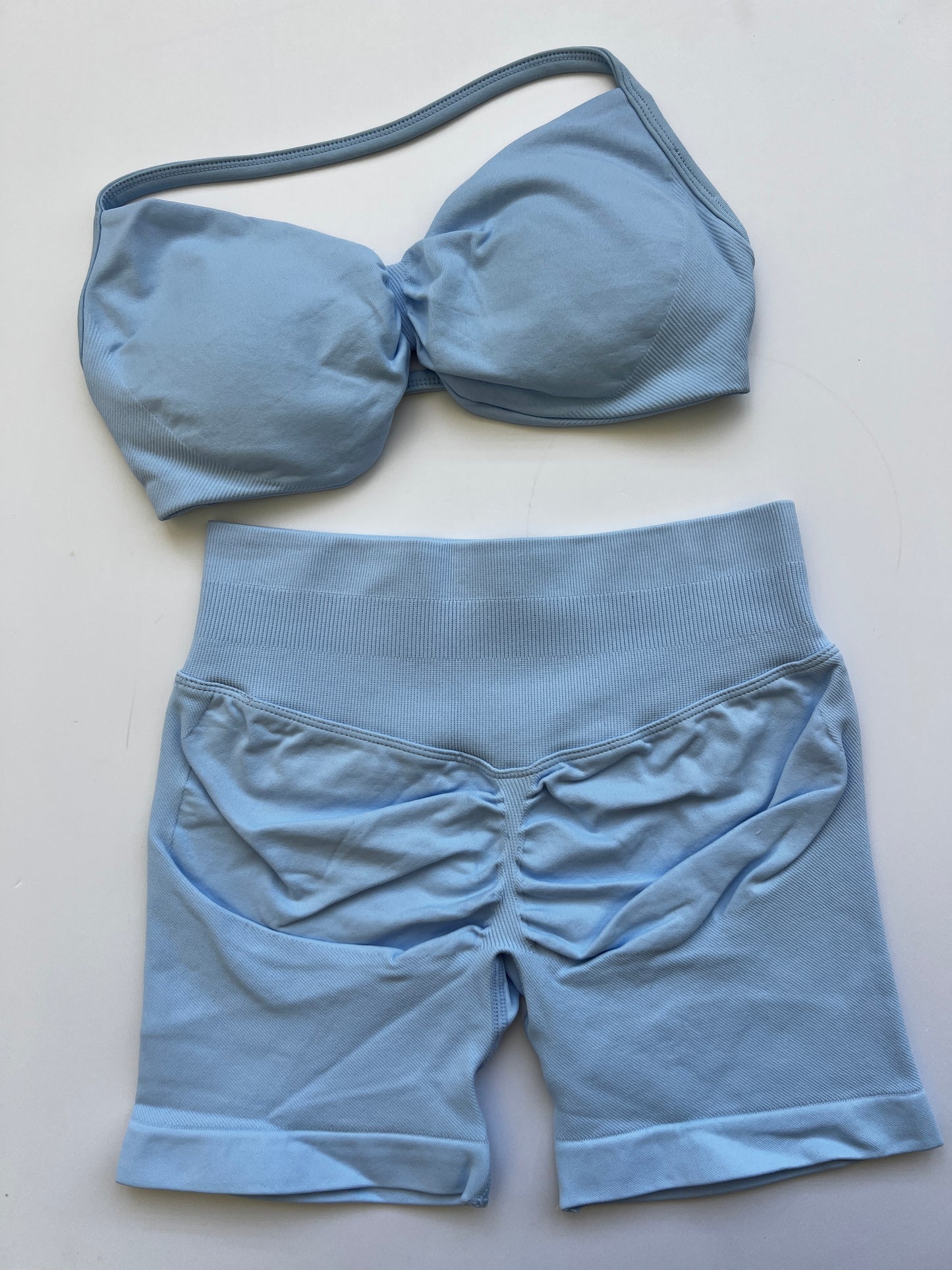 Set short seamless