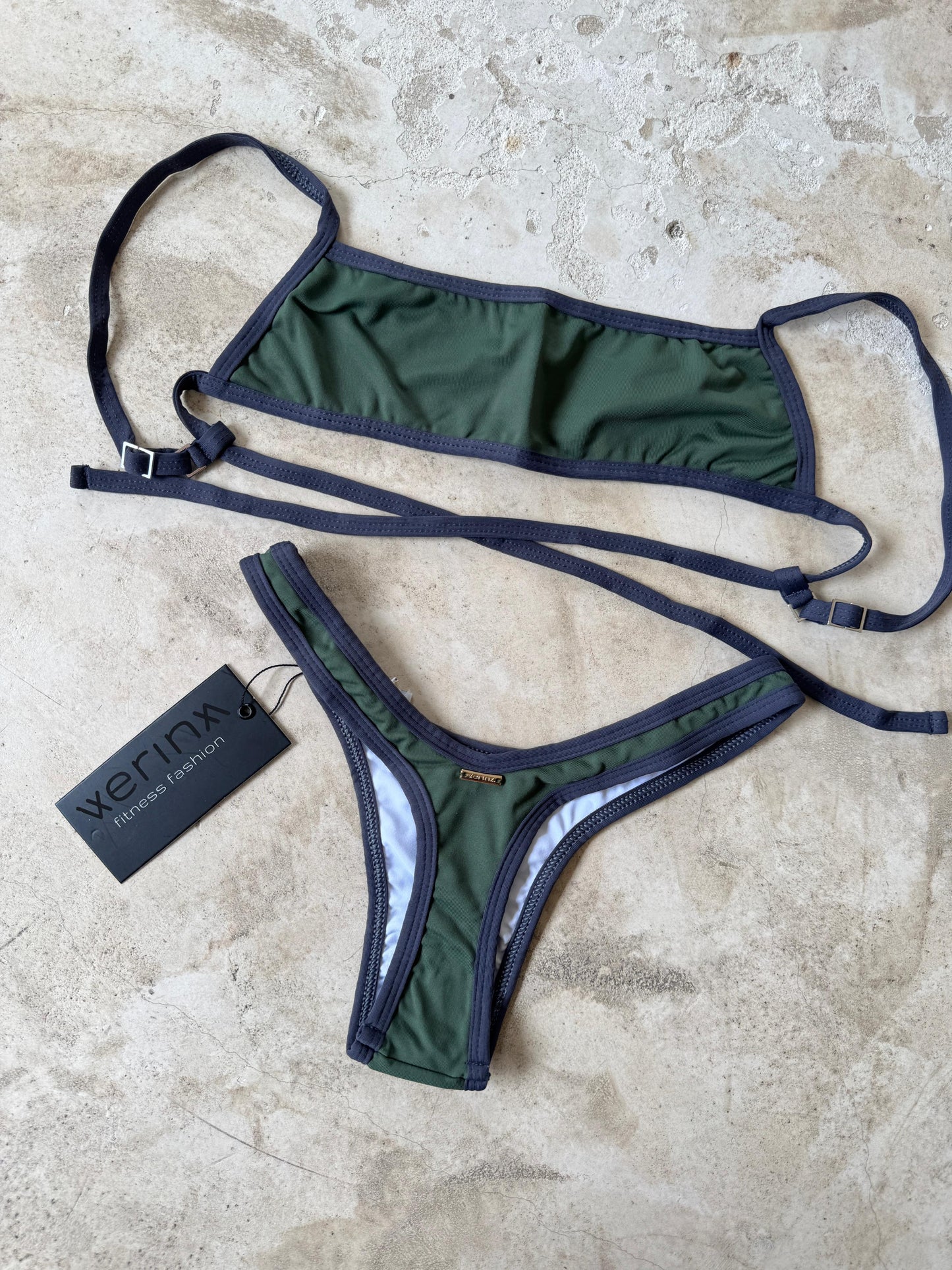 Bikini tanga alta lua