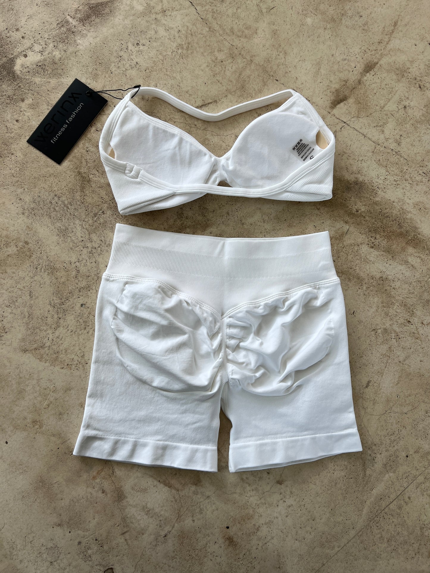 Set short tirita