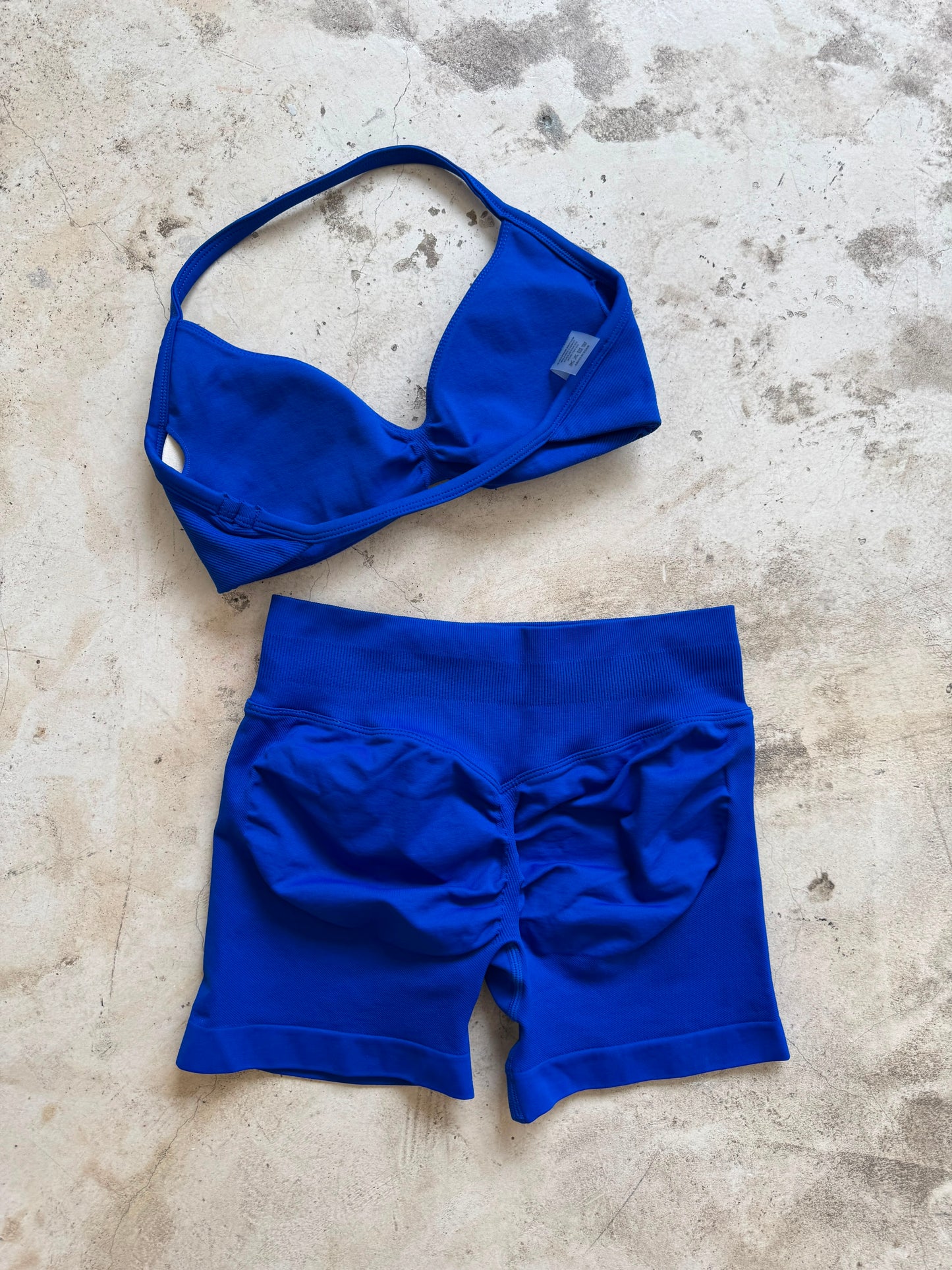 Set short tirita