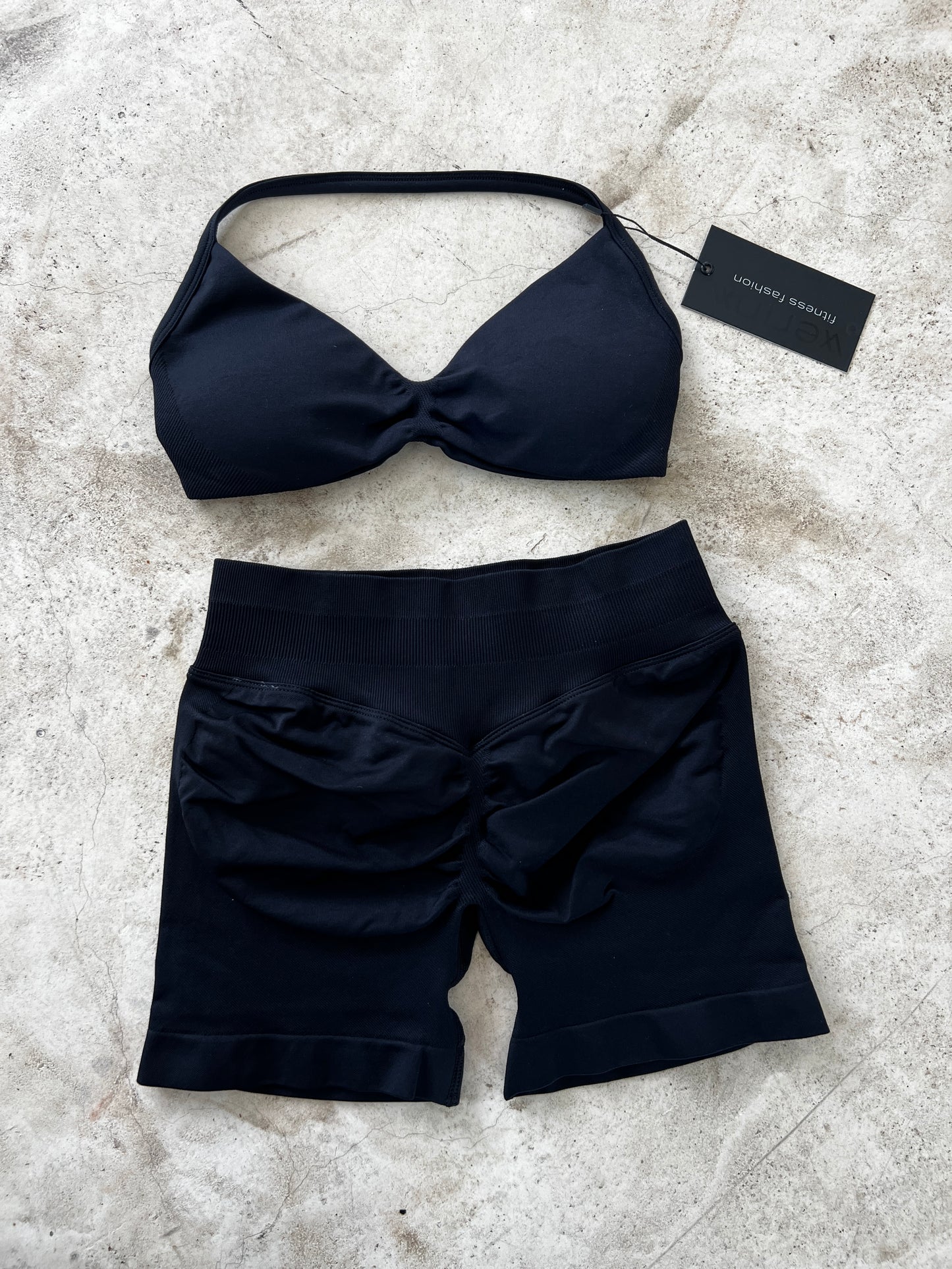 Set short tirita