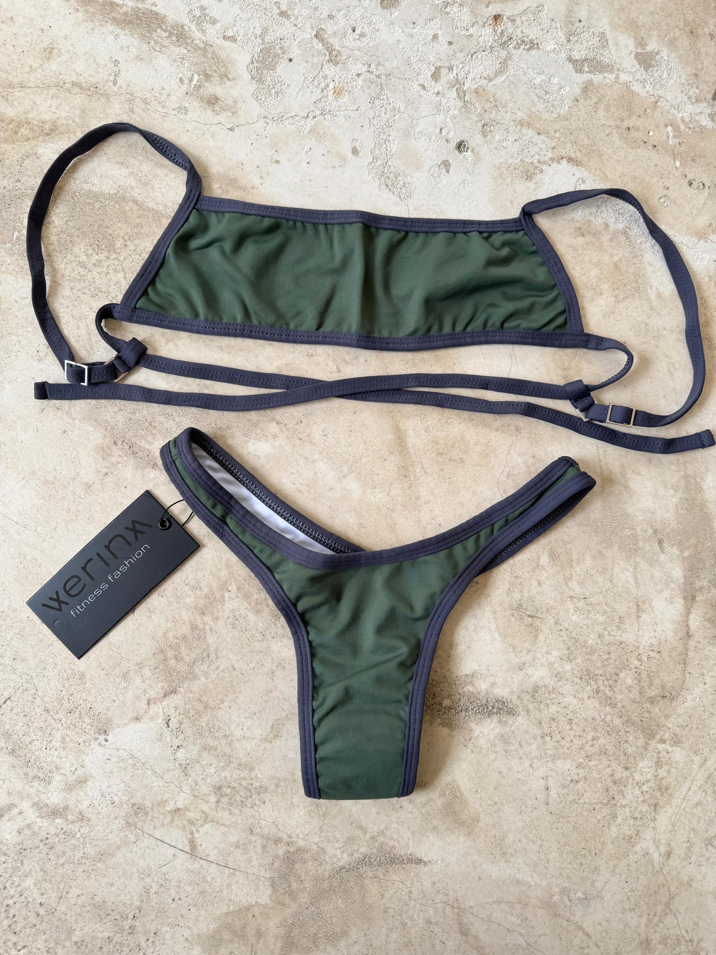 Bikini tanga alta lua