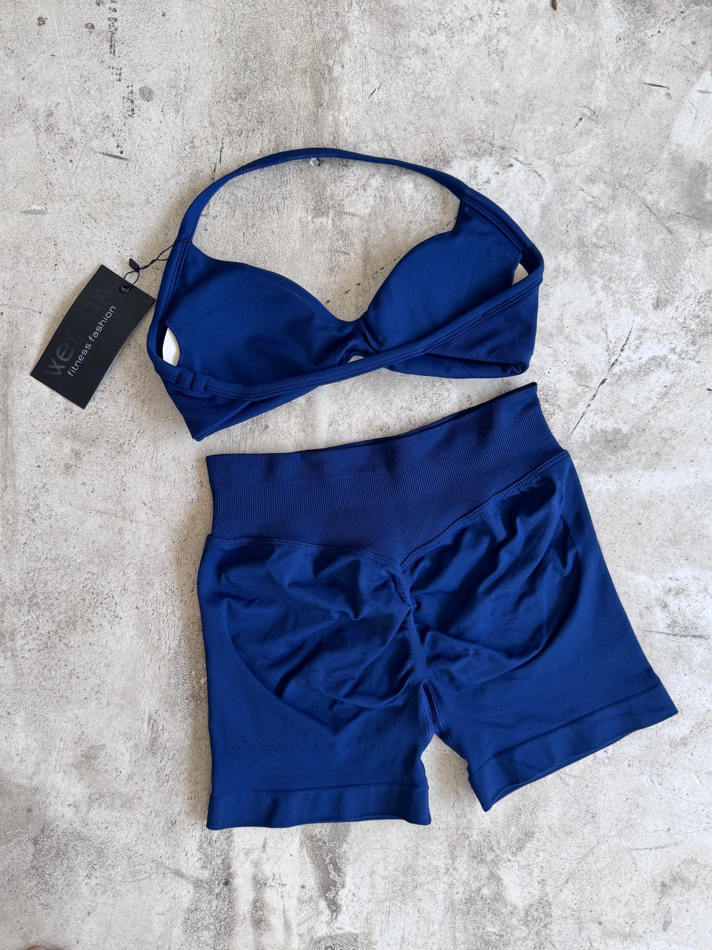 Set short tirita