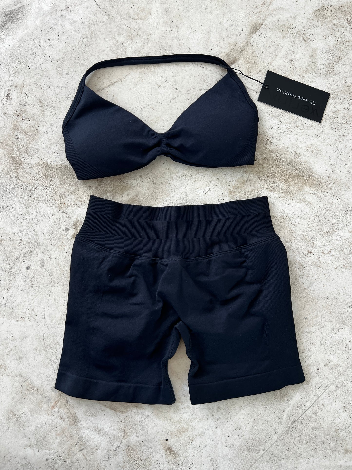 Set short tirita