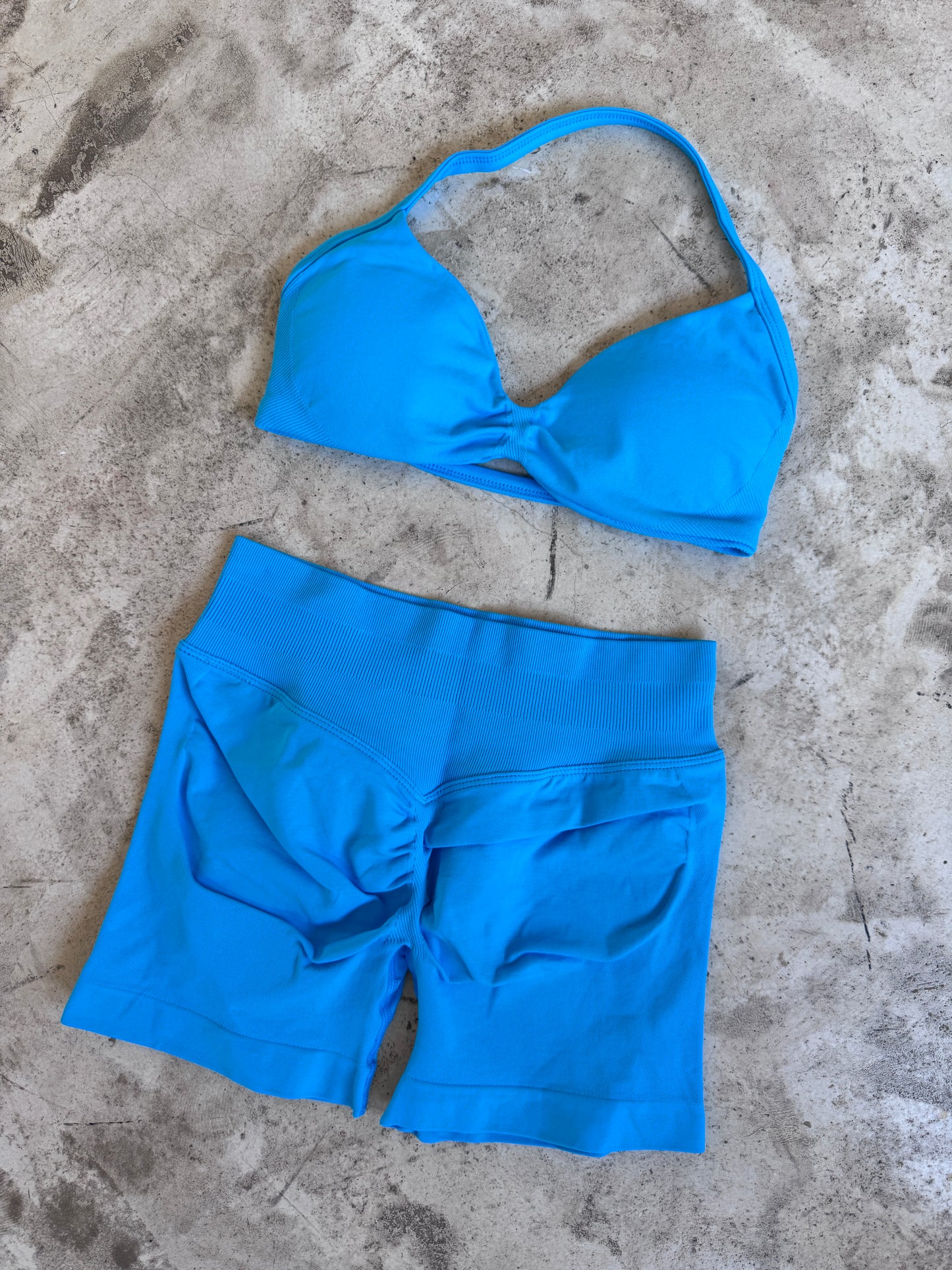 Set short tirita