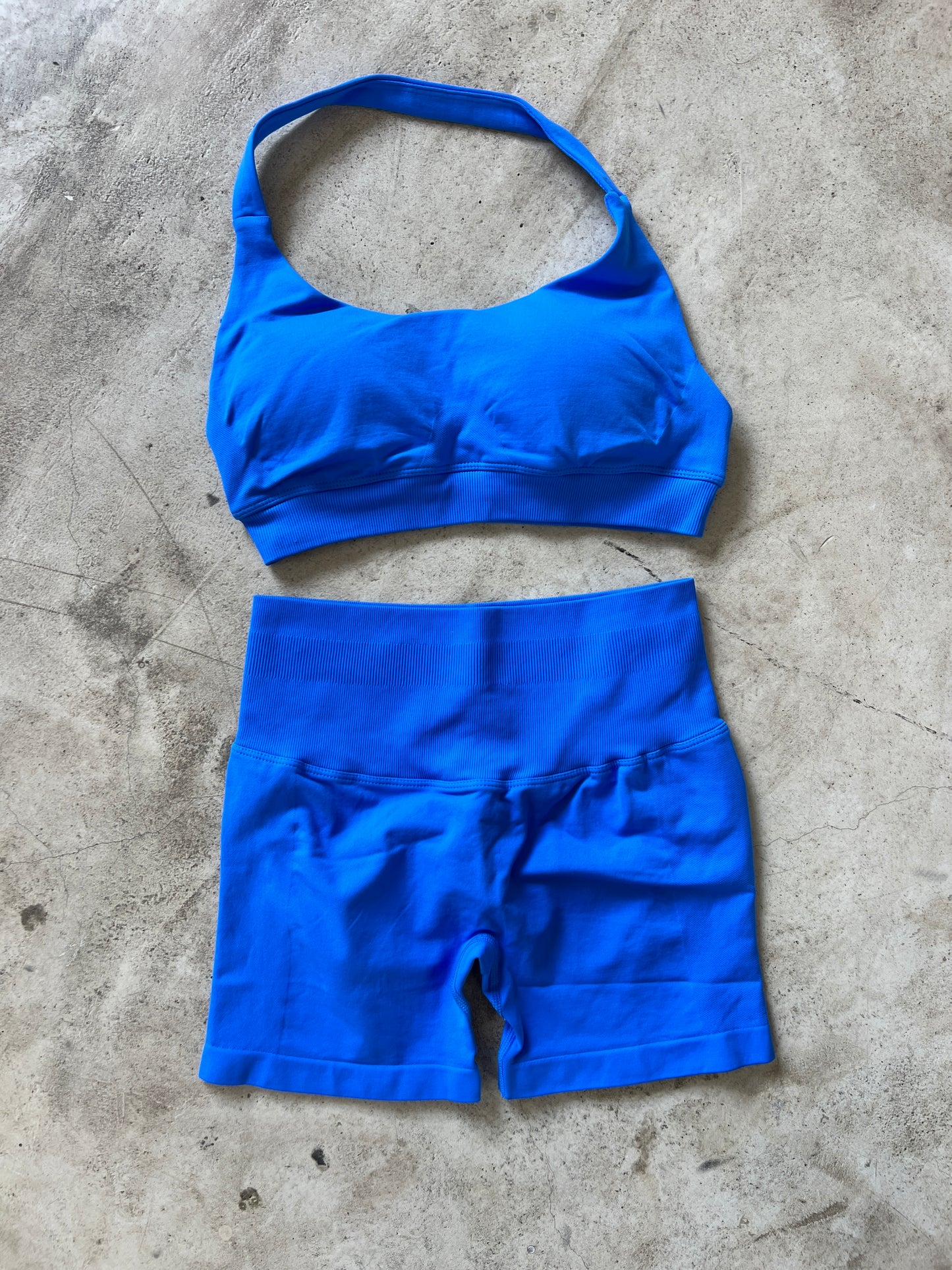 Set short seamless