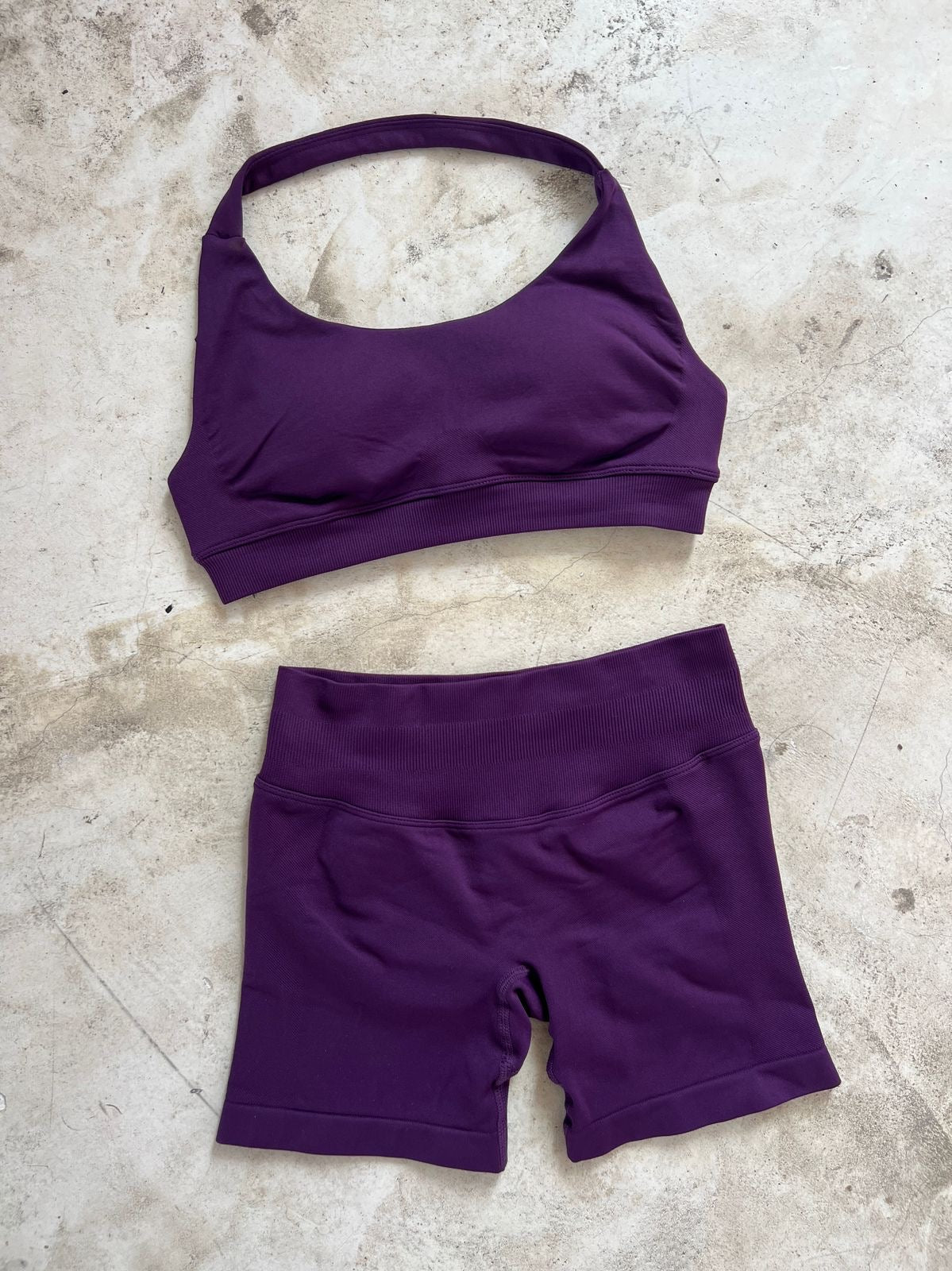 Set short seamless
