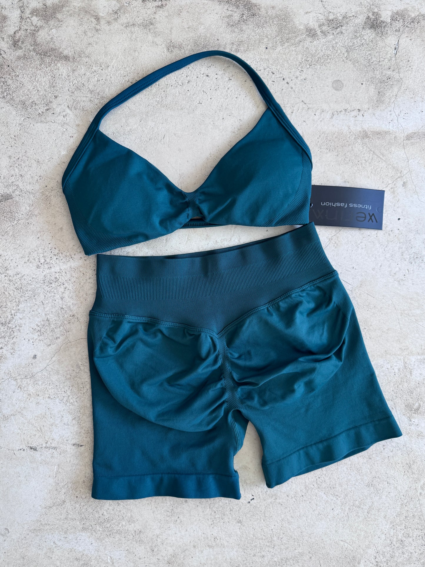 Set short tirita