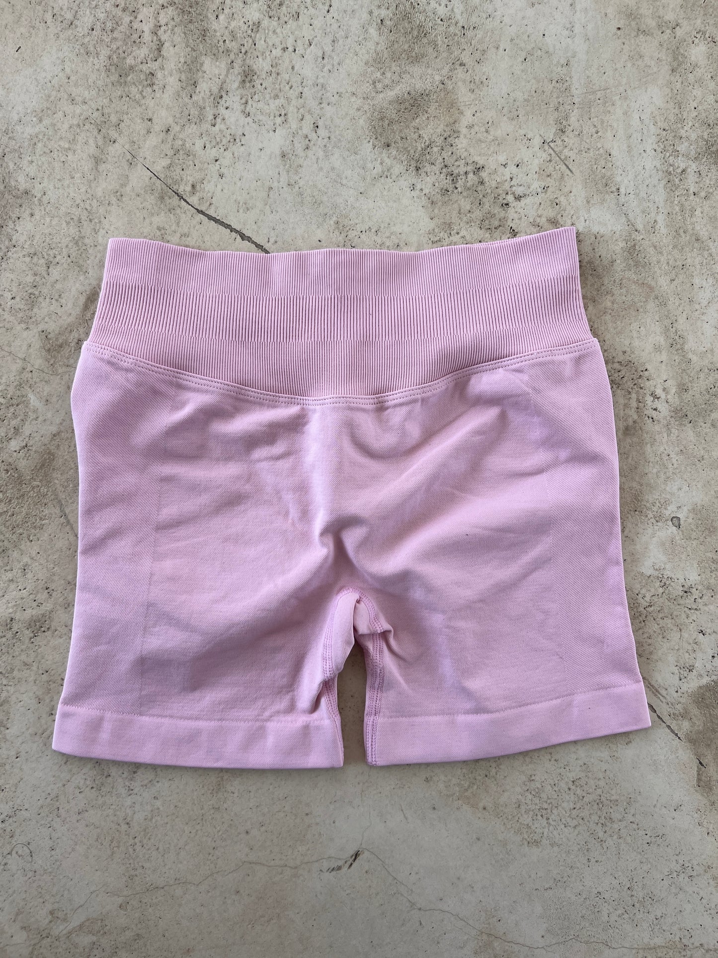 Short seamless